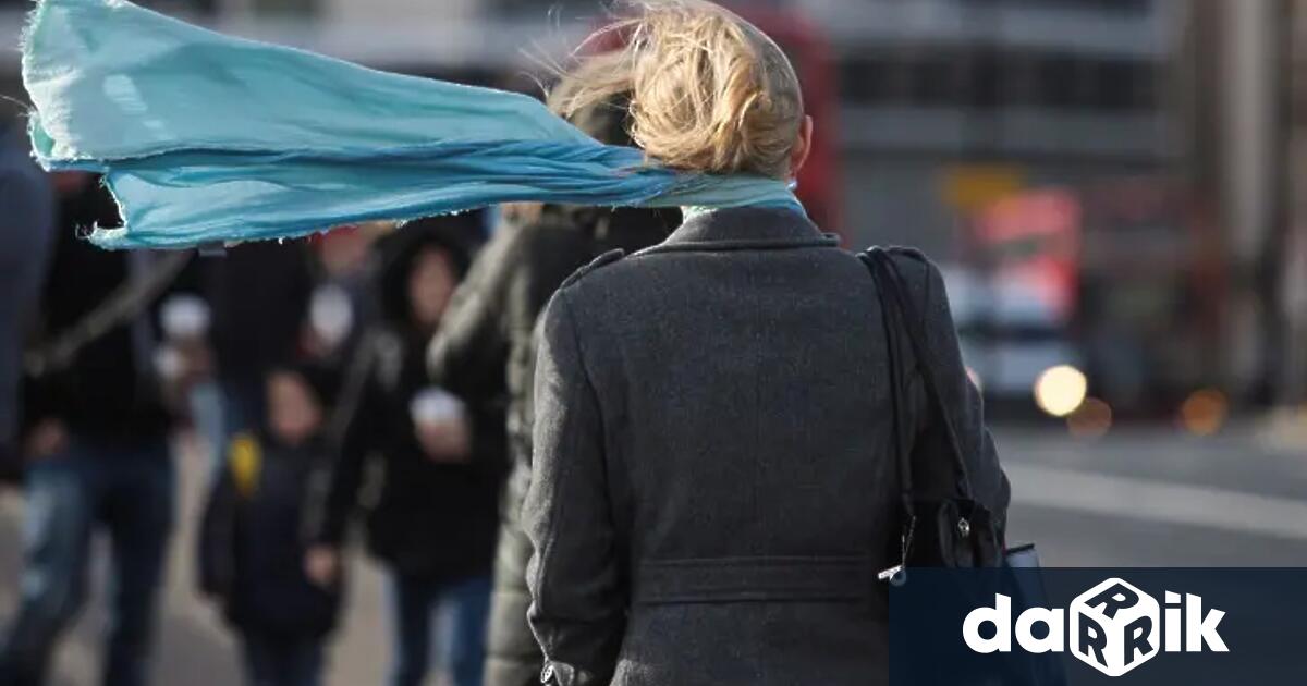 Жълт код заради силен вятър е обявен днес за Варненска