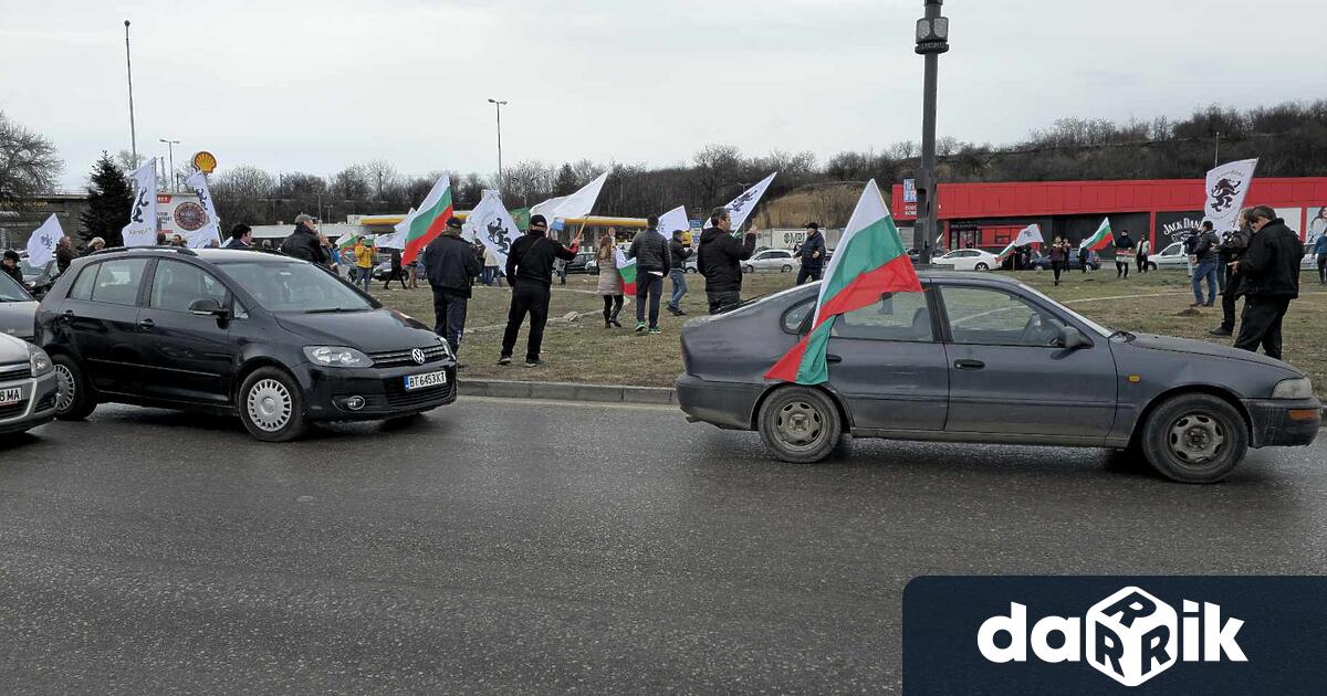 Партия Възраждане провеждамитинг на Дунав мост Протестът е заради отхвърлянето от