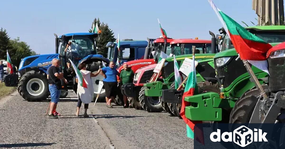 Трети ден на протести на зърнопроизводители се провежда днес край