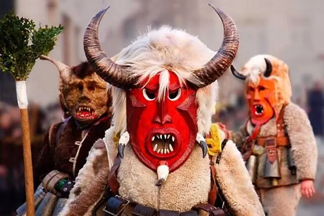 Община Добрич обявява конкурс за кукерска маска