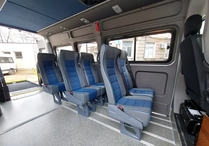 УМБАЛ „Канев“ с четири нови микробуса за пациентите на хемодиализа