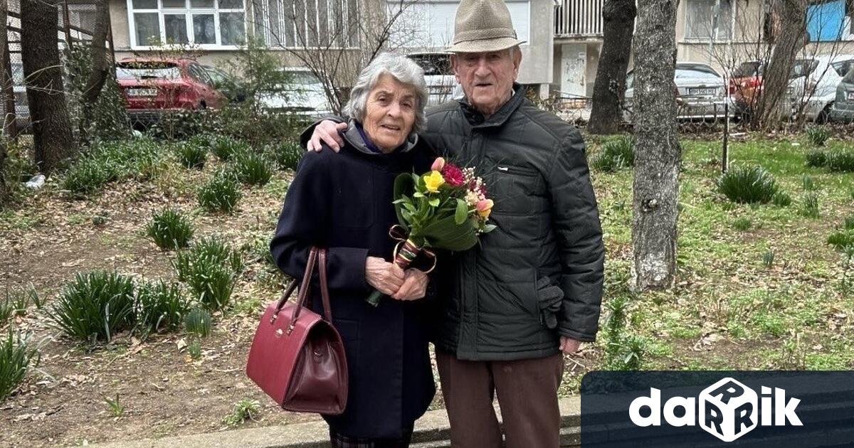 96 годишният Петър Папазов и неговата съпруга – 89 годишната Димитрина Папазова