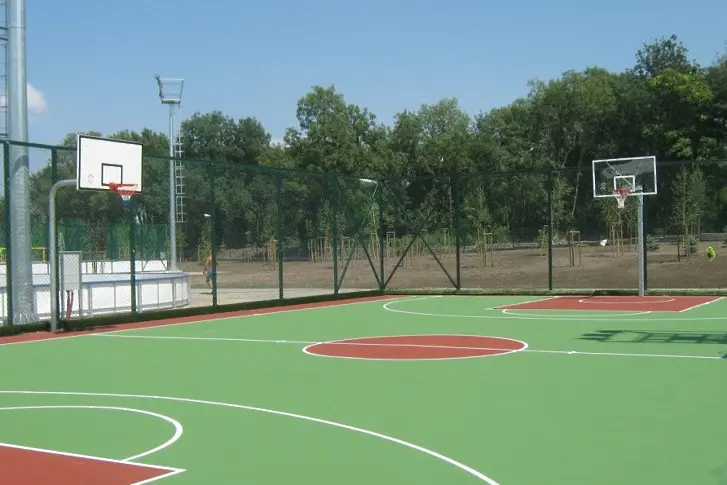 Нова спортна площадка за волейбол, баскетбол и стрийт фитнес ще има в ДФСГ 