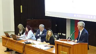 „Възраждане” и ПП-ДБ с позиции заради проваленото гласуване на бюджета на Варна