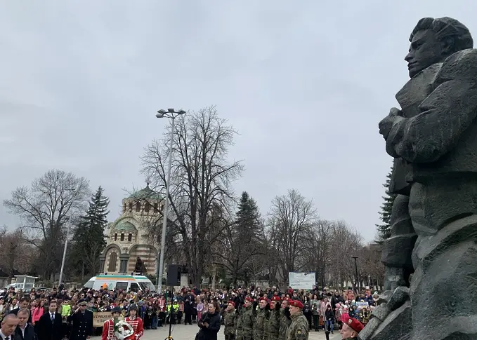 С паметен ритуал Плевен отбеляза 151 г. от гибелта на Васил Левски/СНИМКИ/