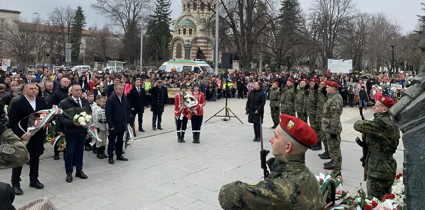 С паметен ритуал Плевен отбеляза 151 г. от гибелта на Васил Левски/СНИМКИ/