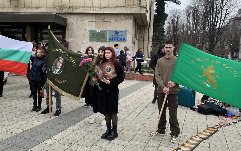 С паметен ритуал Плевен отбеляза 151 г. от гибелта на Васил Левски/СНИМКИ/