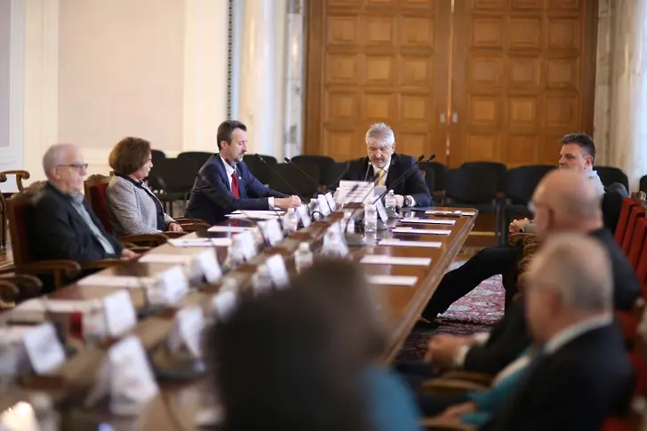 Политици, експерти и пациенти: Хроничното бъбречно заболяване е социалнозначимо за България - необходими са конкретни мерки за превенция