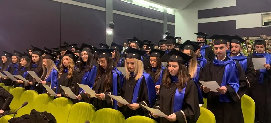 Медицински университет - Плевен дипломира трети випуск магистър-фармацевти