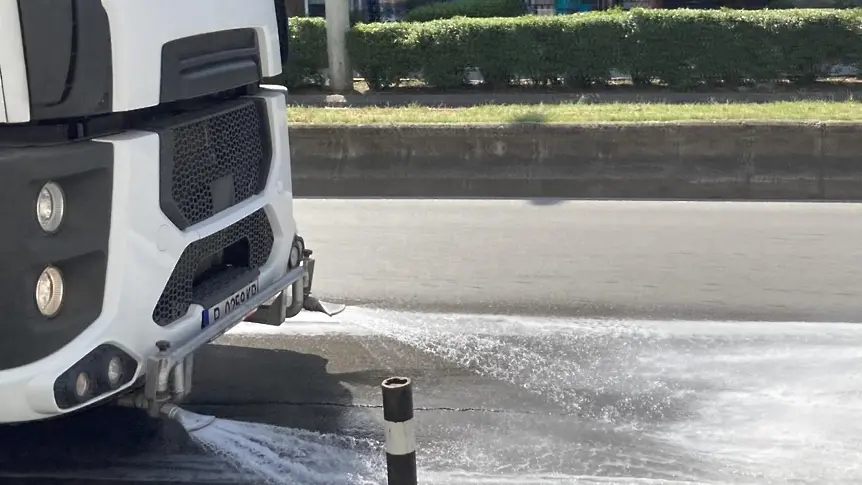 Започва миенето на улици и булеварди в Русе