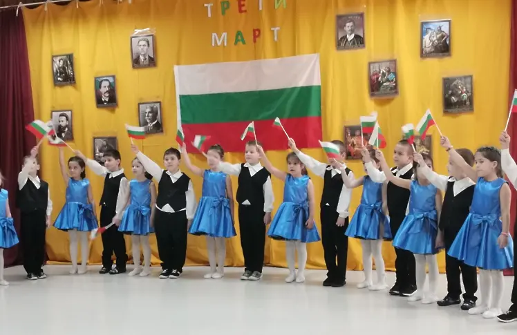 Ротари клуб Плевен Центрум дари пречистватели на въздух на Детска градина „Слънце”