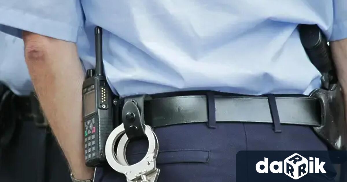 Служители на РУ Сливен работят по заявена джебчийска кражба 45 годишен мъж