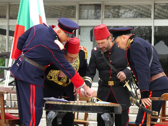 Нова Загора отбеляза Националния празник на България