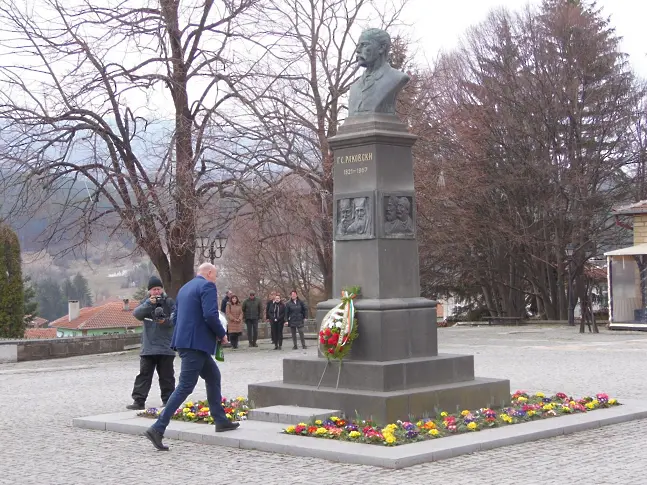146 години свобода: Котел, Жеравна и Медвен отбелязаха националния празник на България