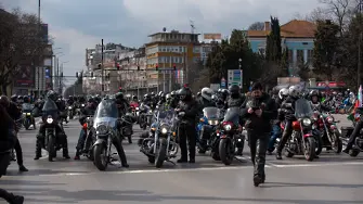 В името на България: Варненски мотористи с шествие за 3 март