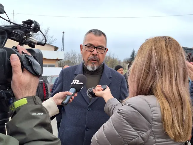 Жителите на четири тунджански села излязоха на протест заради републикански път