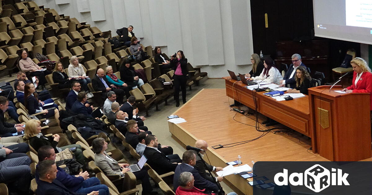 Общинските съветници продължават работа по бюджета на Варна на 2024