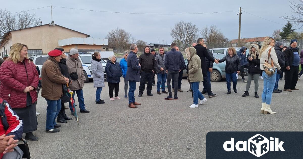 Жителите на селата Болярско Бояджик Златари и Гълъбинци излязоха днес