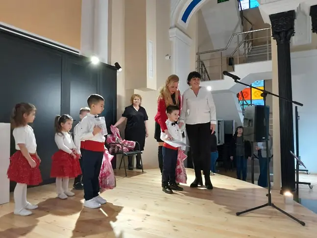 Видински деца получиха грамоти за участието си в конкурс 