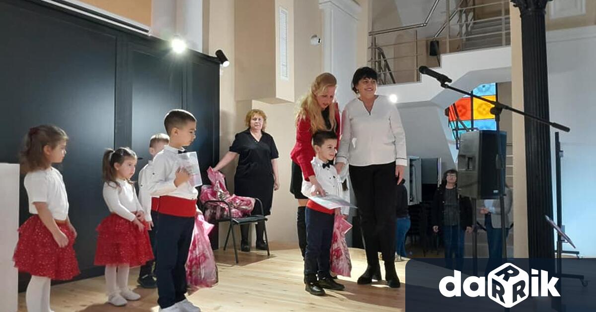 Заместник-кметът Борислава Борисова поздрави видински деца за участието им в
