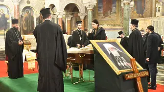 Днес е Ден на национален траур в памет на патриарх Неофит