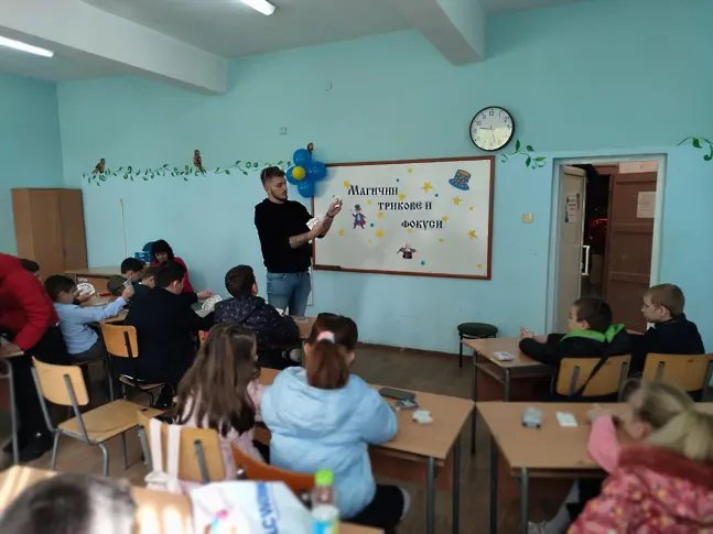 Основно училище „Максим Горки“ - гр. Левски празнува 63 години