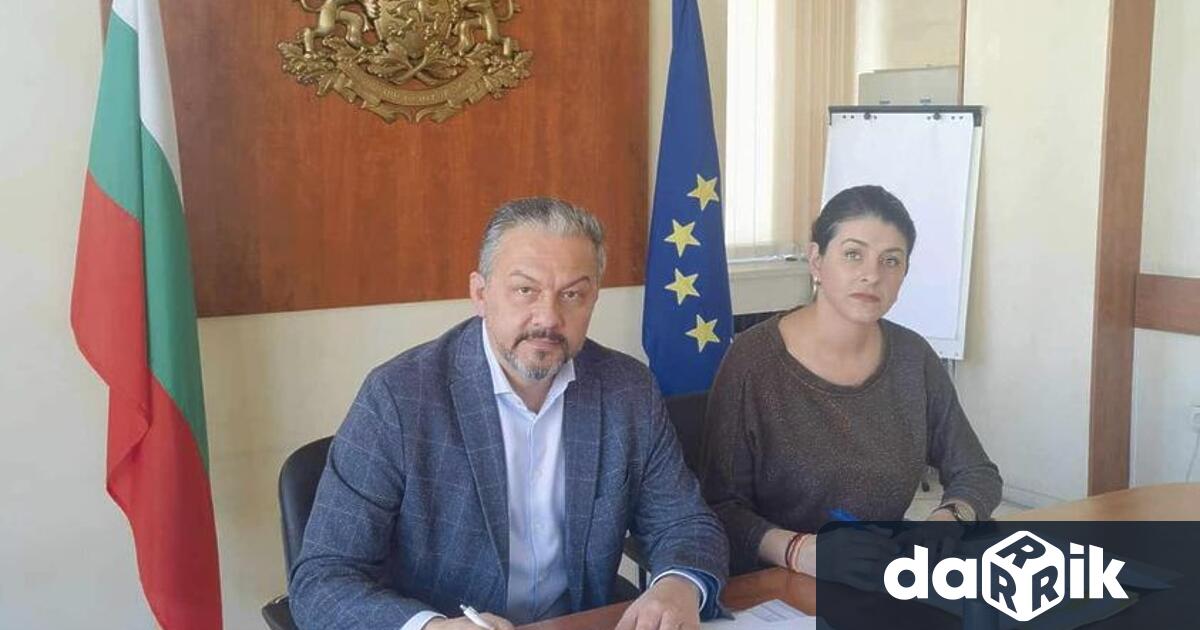 Днес кметътд р Иван Иванов подписа в Министерството на регионалното развитие