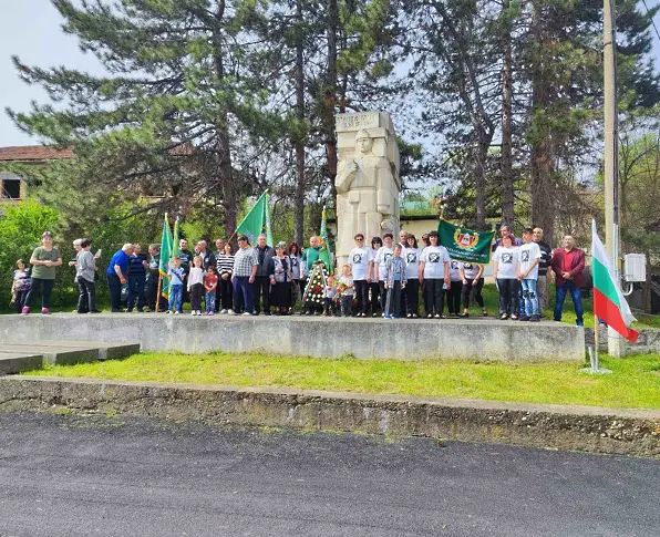 В Караманово почетоха паметта на героя граничар Асен Илиев