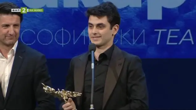 Актьорът Калоян Желев получи наградата ИКАР за дебют