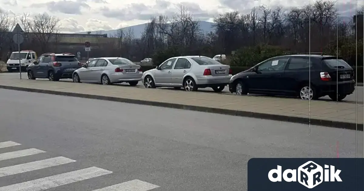 За незабавни промени в паркирането в Пловдив настояват общинските съветници