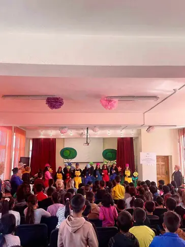 ДКТ Сливен приключи проекта „Вдъхновение – изкуство за промяна“, насочен към ромската общност