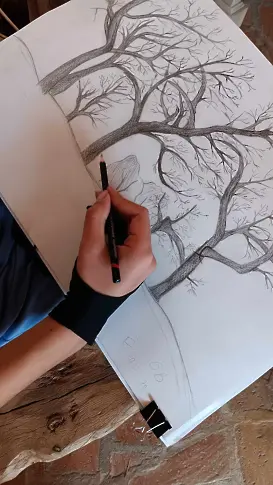 20 деца участват в младежкия пленер "Ухание на пролет"