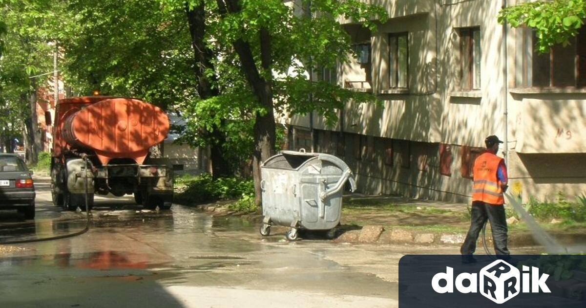 Първото измиване на улиците в гр Плевен за тази година
