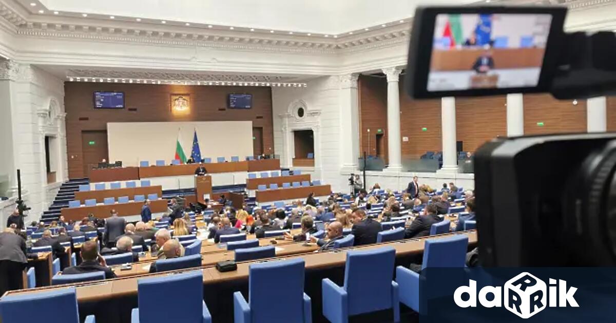 Парламентът обсъжда дали да създаде временна парламентарна комисия която да