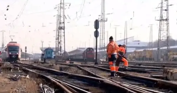  Част от влаковете по направлението Мездра - Видин/Варна/Русе ще тръгват и пристигат от жп гара София-Север 