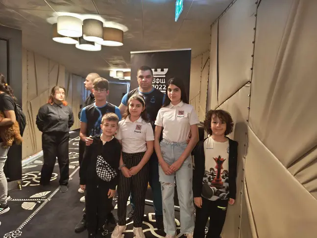 Вицешампионска титла за Василена Очкова при 12-годишните шахматисти