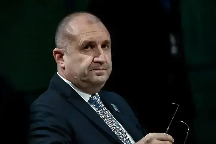 Радев за Коцев: Какъв главен секретар на МВР си, ако не знаеш с кого влизаш гол в сауната