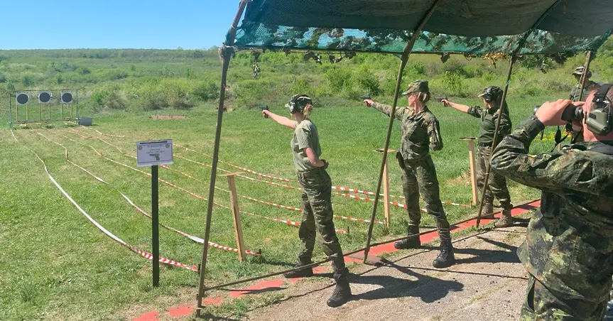 Турнир по стрелба с пистолет „Макаров“ се проведе в Учебен център „Николаево“