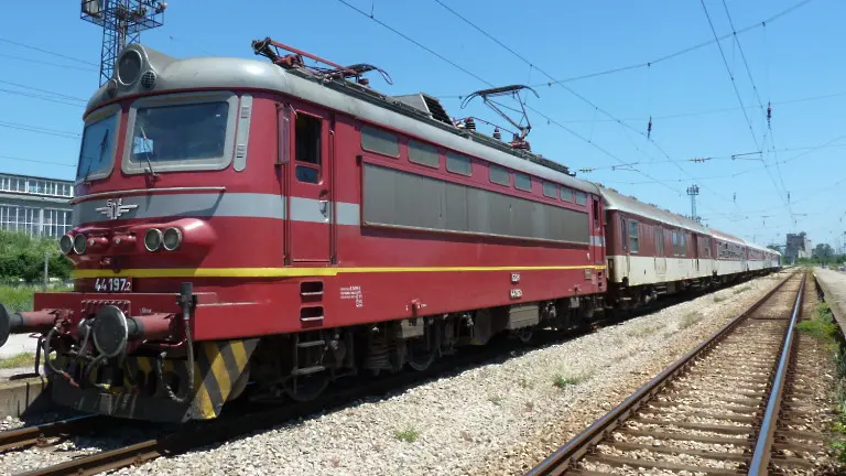 БДЖ вдига цените, пътуването с влак поскъпва с 20% 