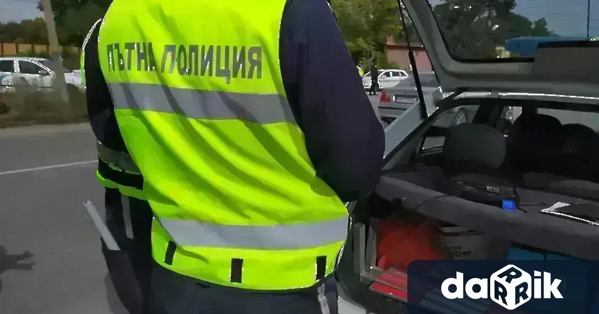 През изминалата нощ кюстендилски полицаи са задържали 51 годишен мъж от