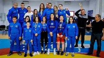 Шампионска титла и 16 медала спечелиха за бургаските кадети