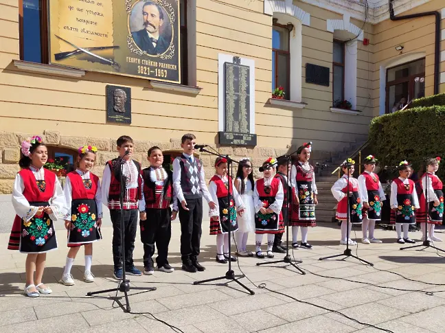 Котел почете 203 години от рождението на Раковски