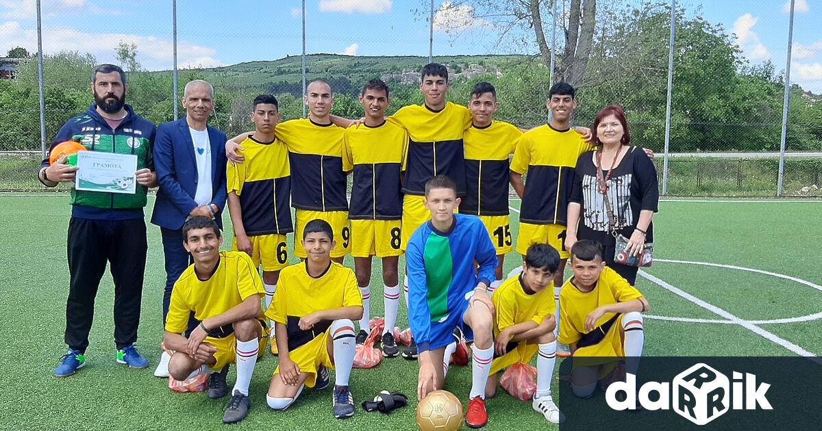 Снимка: С емоции и спортен дух премина първата приятелска среща по футбол в град Роман, организирана по инициатива НССБ