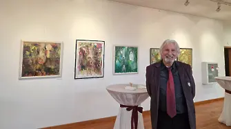 Христо Панев гостува с изложбата „Пътят“ в Харманли