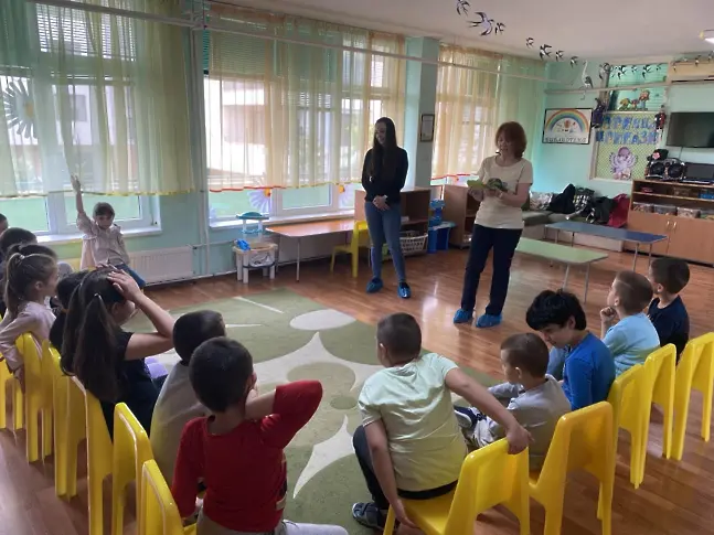 Експерти от ЮИДП проведоха урок за гората с деца от Сливен