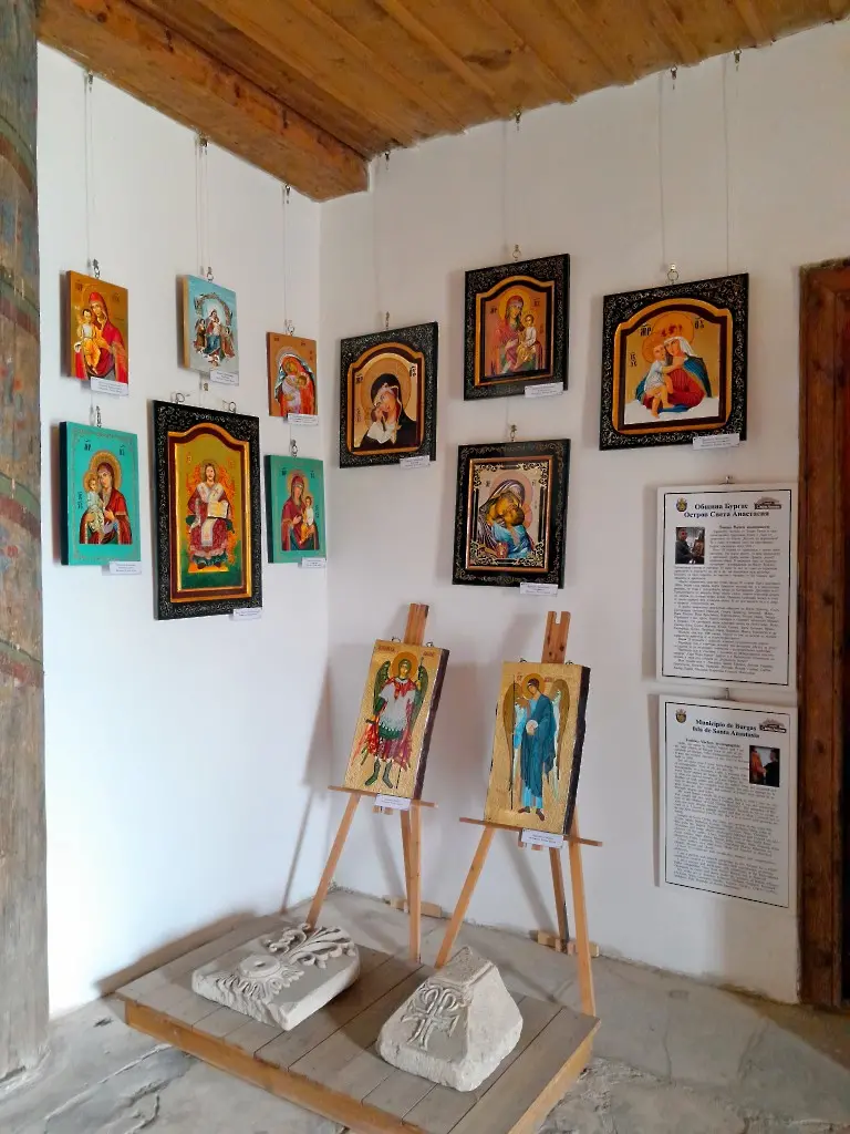 Откриват изложба на икони на остров Света Анастасия