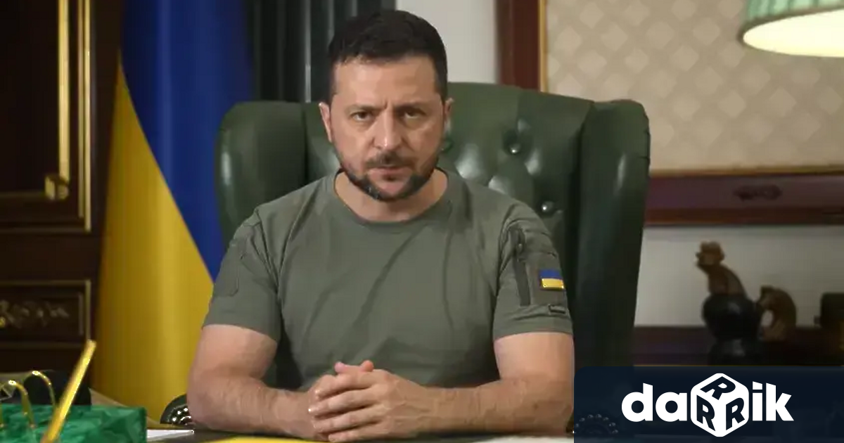 В неделя висшият командващ на Украйна заяви че войските на