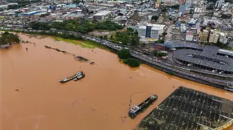 Продължава да расте броят на жертвите на наводненията в Бразилия