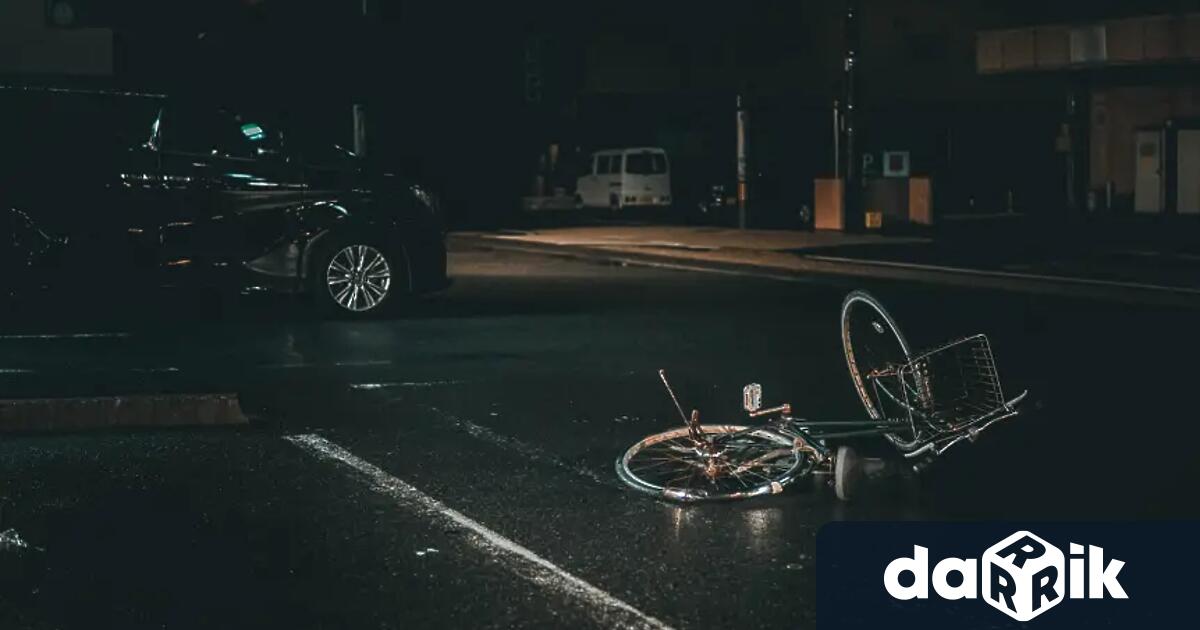 Велосипедист е с опасност за живота след катастрофа във Варна