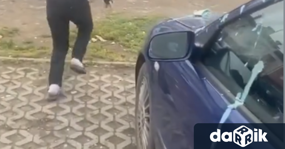 Ромчета заляха автомобила на жена пред КАТ Пловдив, защото отказала